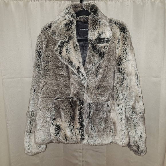 Express Faux Fur Teddy Jacket - Tan creamand Black size S super soft
